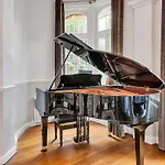 Luxury Kensington Flat - Private Garden - Tube 4 Min Walk