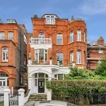 Luxury Kensington Flat - Private Garden - Tube 4 Min Walk